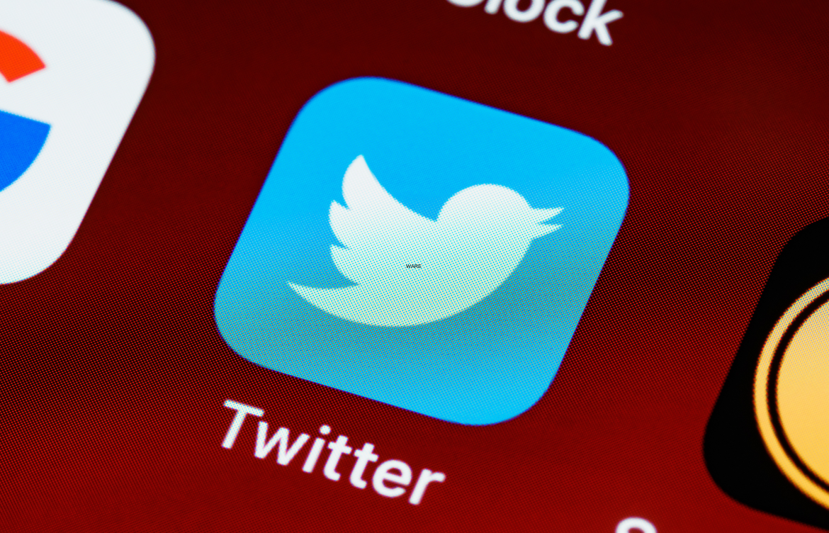 Twitter buscando el equilibrio financiero: Desafíos y Estrategias para superar la crisis